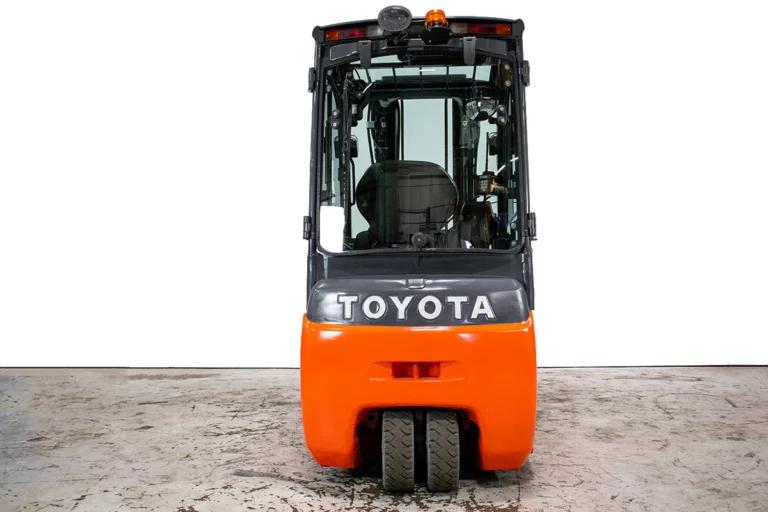 53106 begagnad toyota 8FBET15 motviktstruck sedd bakifrån