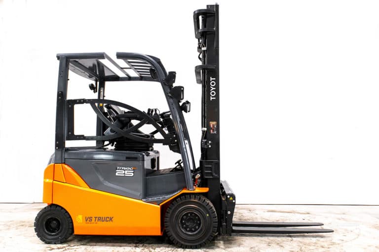 begagnad eldriven motviktstruck från toyota