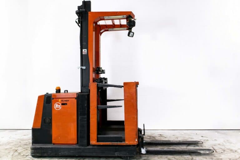 röd begagnad bt plocktruck