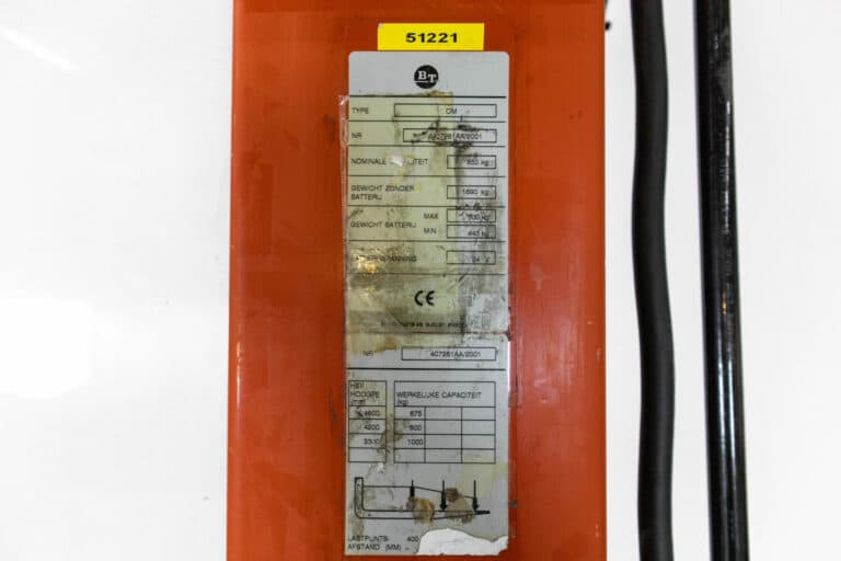 röd begagnad bt plocktruck