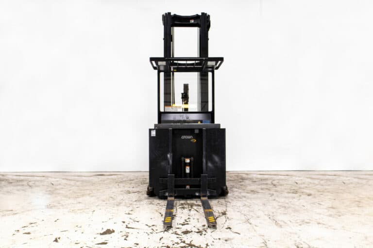 begagnad plocktruck från crown