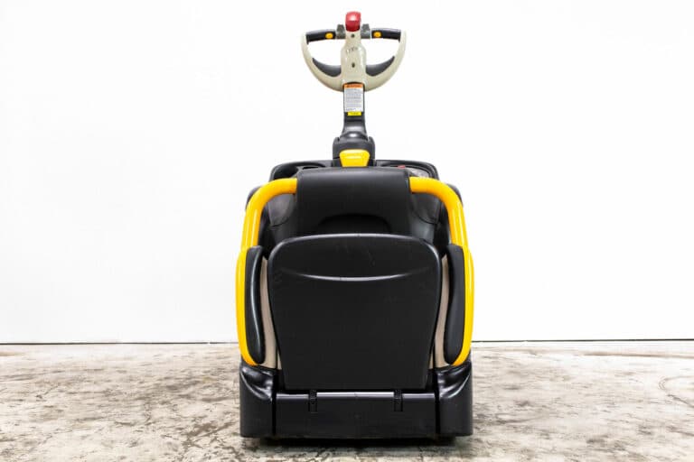 begagnad crown låglyftare med ståplattform