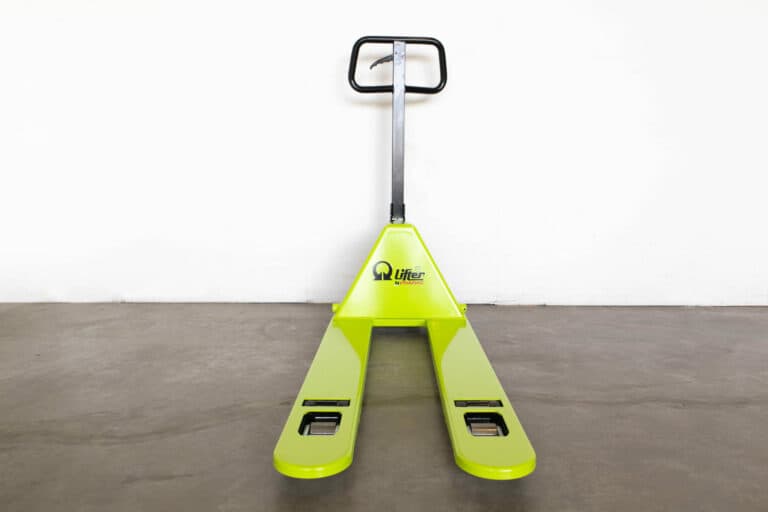 Gröna pramac pallyftare med låga gafflar