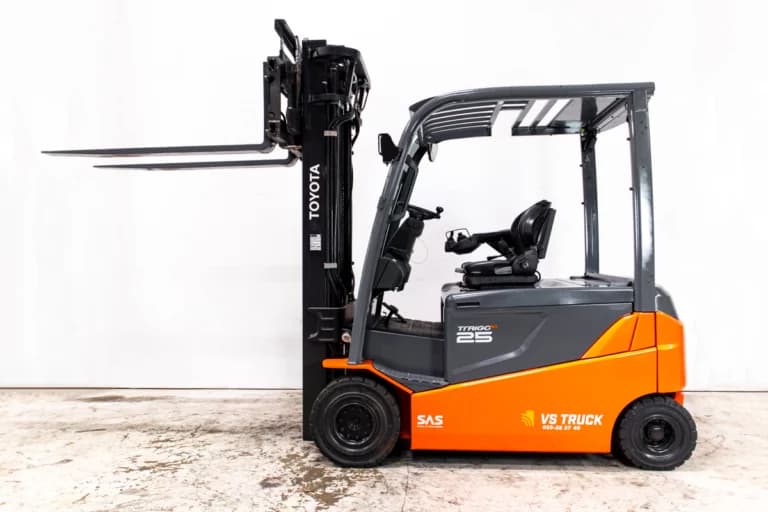 53074 Toytota Traigo 8FBMT25 begagnad motviktstruck