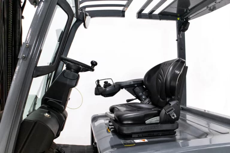 53074 Toytota Traigo 8FBMT25 begagnad motviktstruck hytt