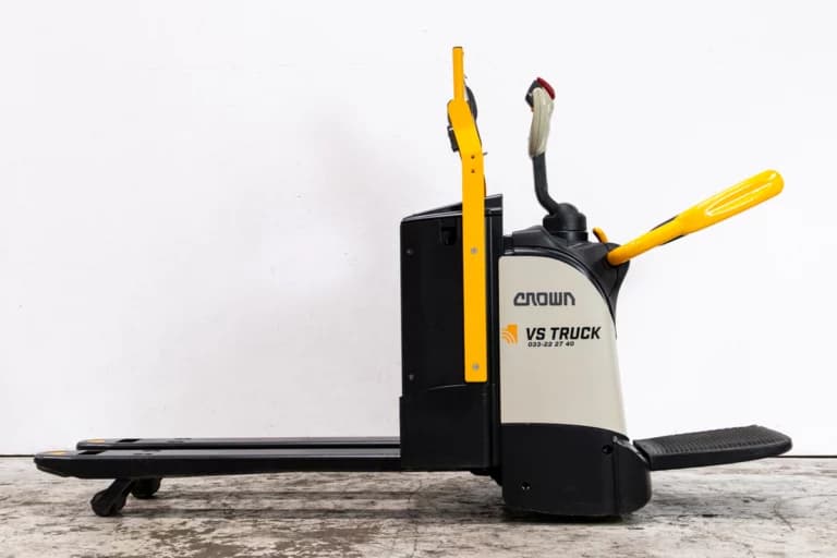 53087 Crown WT3040-E begagnad låglyftare med initiallyft