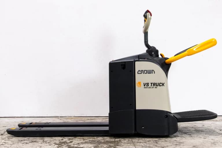 53089 Crown WT3040-E begagnad låglyftare