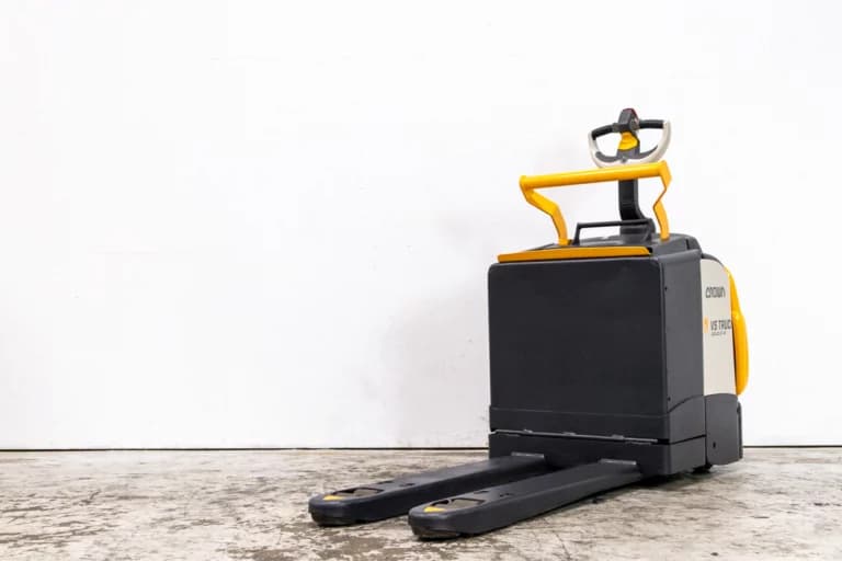 53090 Crown WT3040-E begagnad låglyftare med initiallyft