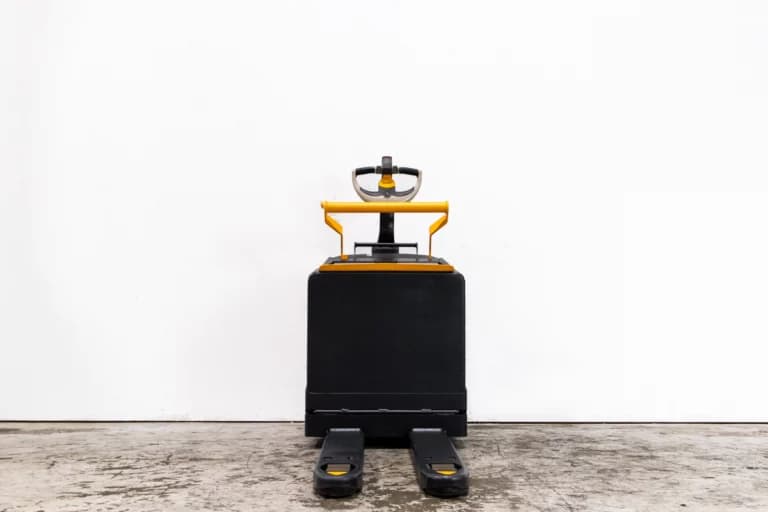 53090 Crown WT3040-E begagnad låglyftare sedd framifrån