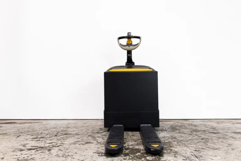 Crown wt3040 begagnad låglyftare sedd framifrån