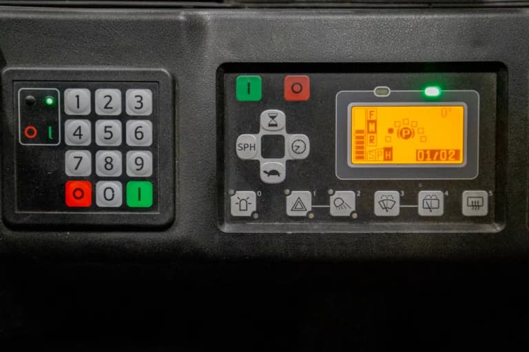 Toyota Traigo 8FBMKT35 begagnad motviktstruck