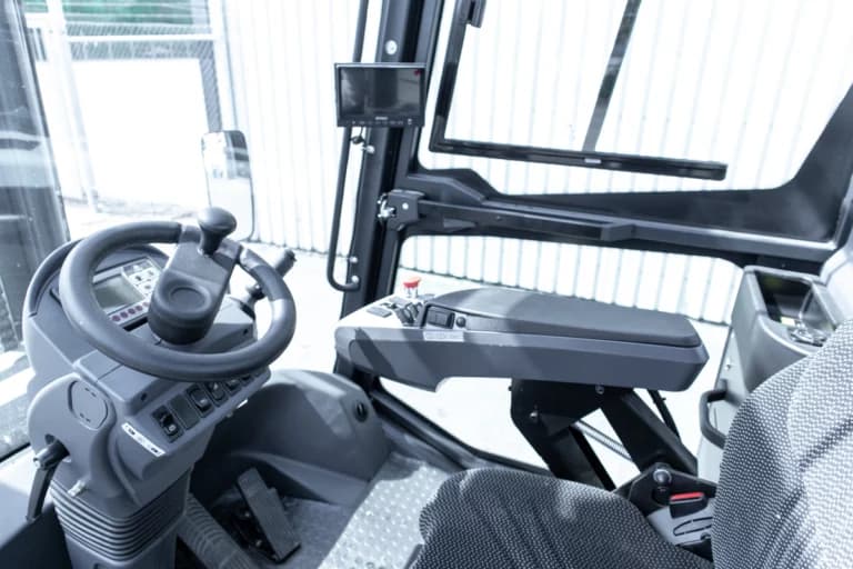 bobcat b80 8 tons motviktstruck