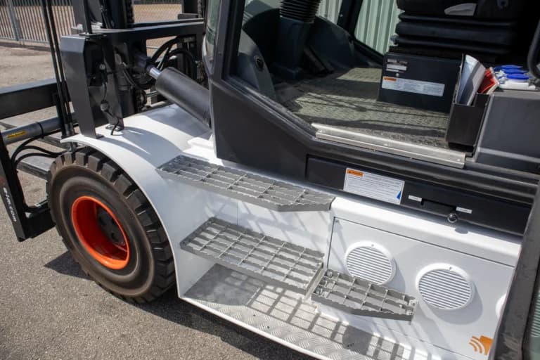 bobcat b80 8 tons motviktstruck