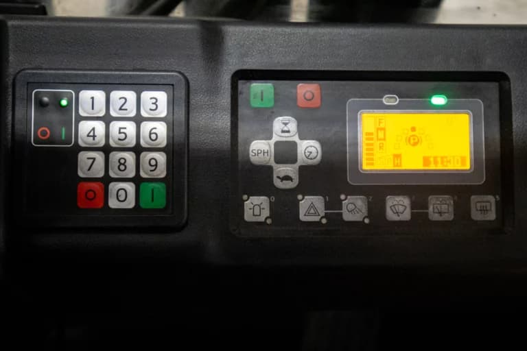 Toyota traigo display