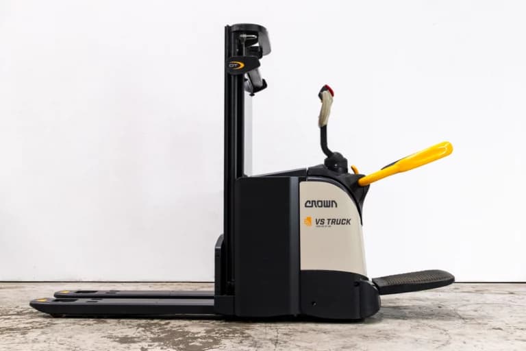 Crown dt3040 begagnad ledstaplare med med åkplatta