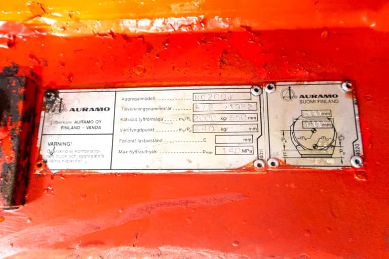 Auramo klämaggregat typskylt
