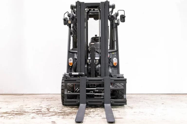 Linde E40 begagnad motviktstruck sedd framifrån