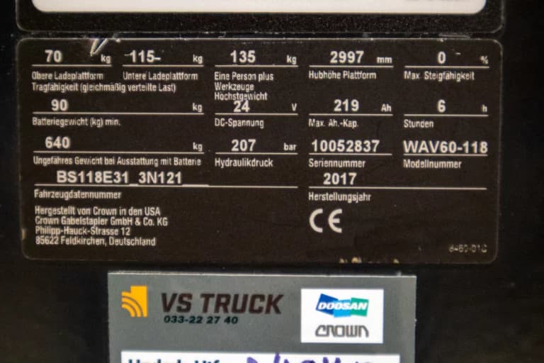 Begagnad plocktruck Crown WAW 60-118 typskylt