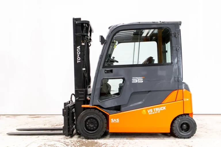 Begagnad Toyota Traigo 8FBMT35 motviktstruck