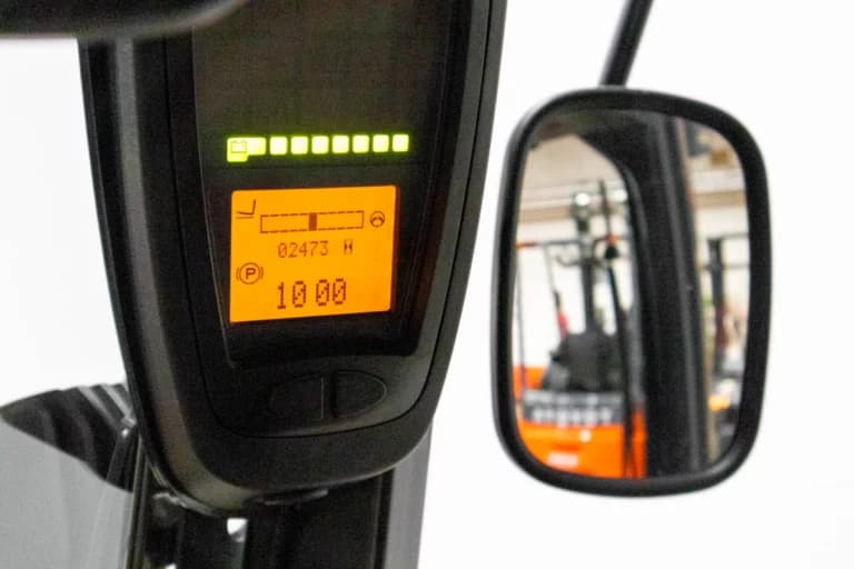 Display på en Linde E40 begagnad motviktstruck