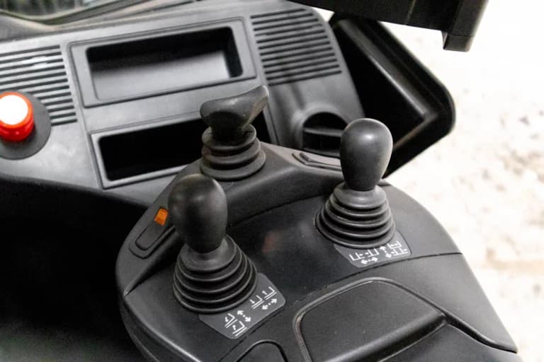 Minispakar på en Linde E40 begagnad motviktstruck