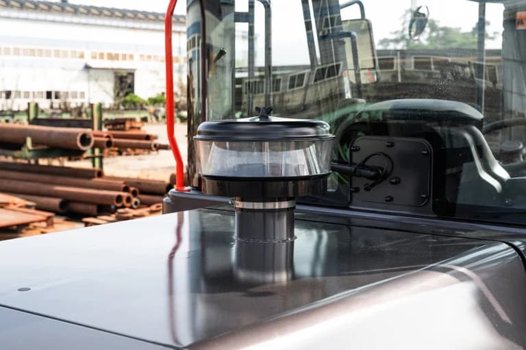 Luftintag på Bobcat D160S-9