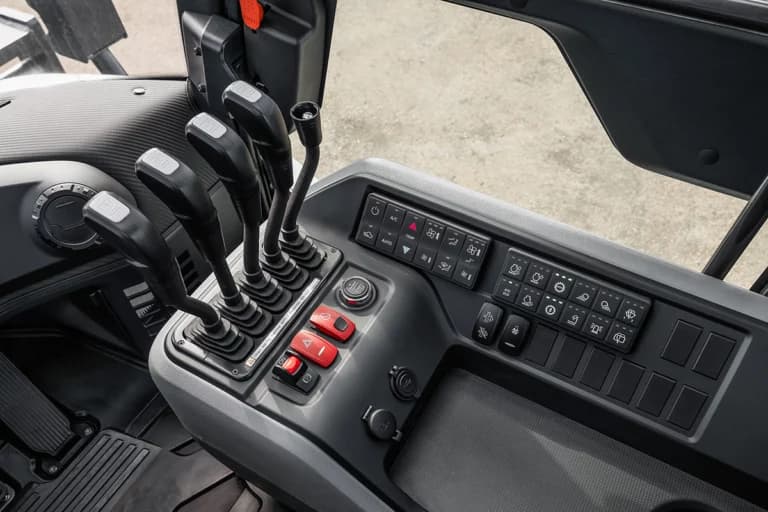 Spakar på en Bobcat D160S-9