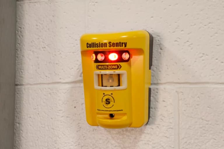 Kollisionsvarningssystem - Collision Sentry Pro